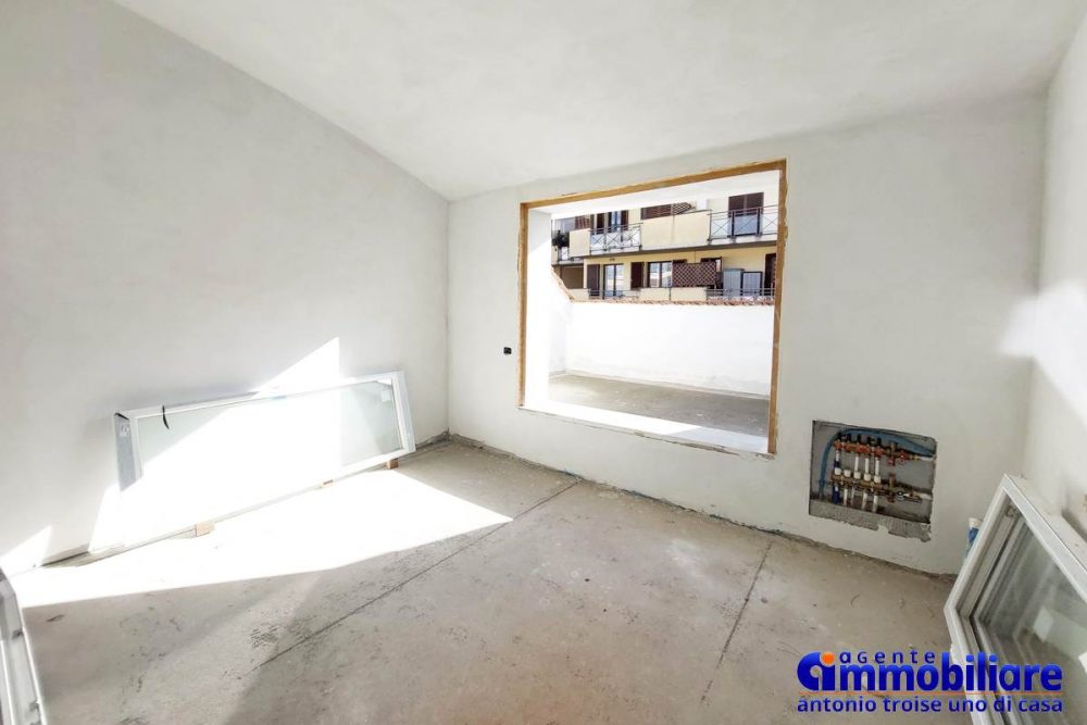 pistoia vendesi casa con garage 4