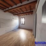 pistoia centro storico vendesi appartamento 5