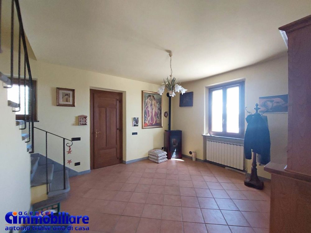pistoia lupicciano vendesi casa panoramica 13