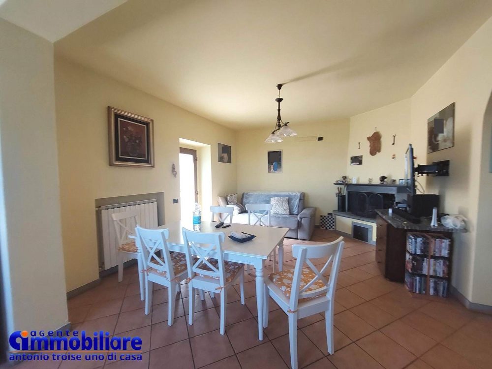 pistoia lupicciano vendesi casa panoramica 16