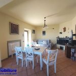 pistoia lupicciano vendesi casa panoramica 16