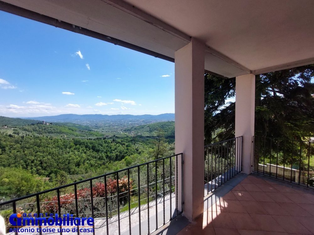pistoia lupicciano vendesi casa panoramica 3