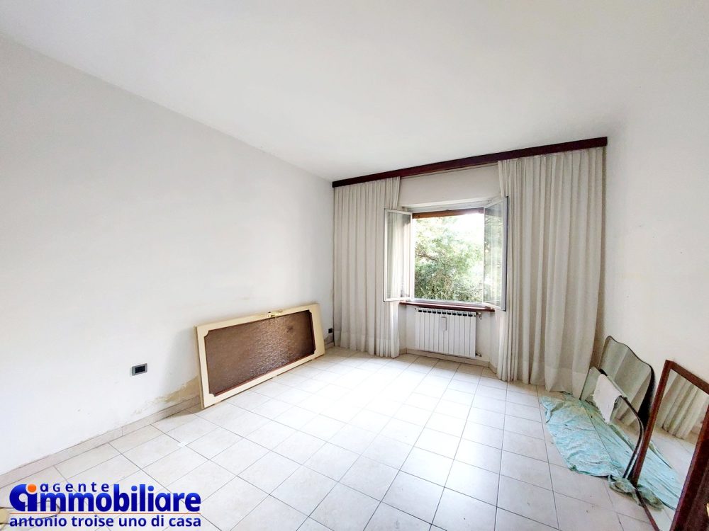 Pistoia-centrale-vendita-appartamento-piano-rialzato-3-camere-cantina 13