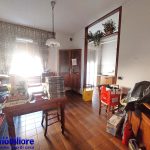 Pistoia-centrale-vendita-appartamento-piano-rialzato-3-camere-cantina