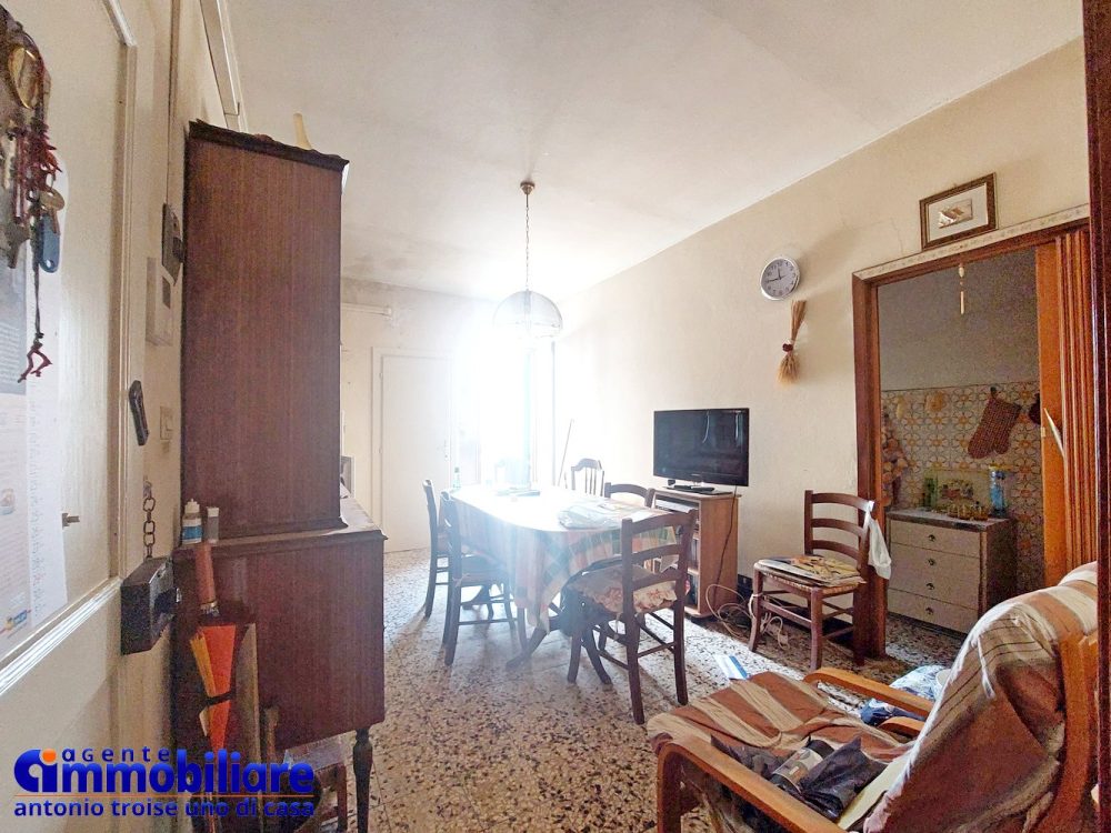 pistoia-vendita-appartamento-ultimo-piano-da-ristrutturare-2-camere-letto-14