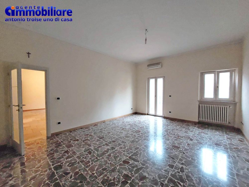 pistoia-centro-vendita-intera-palazzina-3-appartamenti-terrazze 14