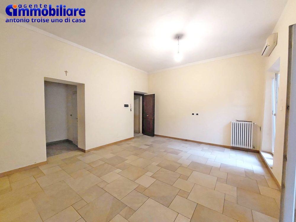 pistoia-centro-vendita-intera-palazzina-3-appartamenti-terrazze 17