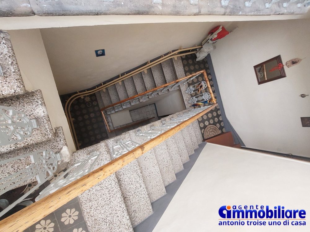 pistoia-centro-vendita-appartamento-soffitta-2-camere 31