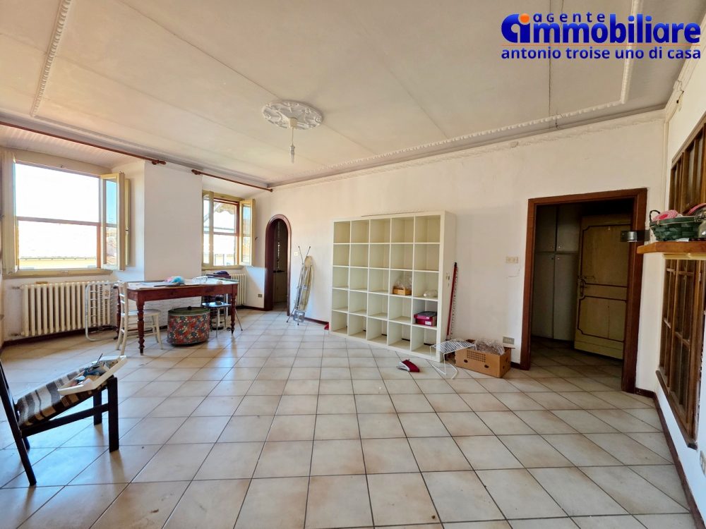 pistoia-centro-vendesi-terrazza-abitabile-ulitmo-piano 16