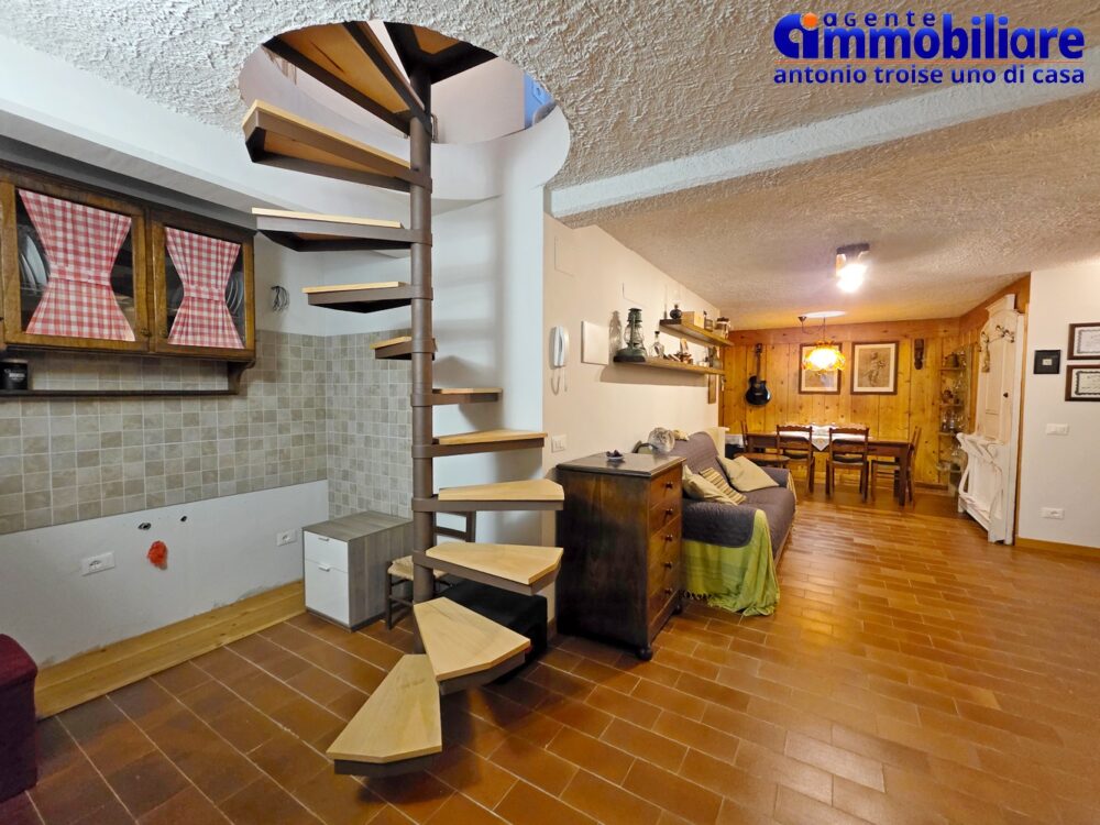 pistoia-vendita-casa-giardino-garage 40