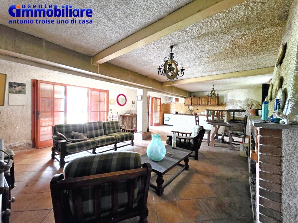 pistoia-cireglio-vendesi-villa-bifamiliare-terreno-appartamenti 12