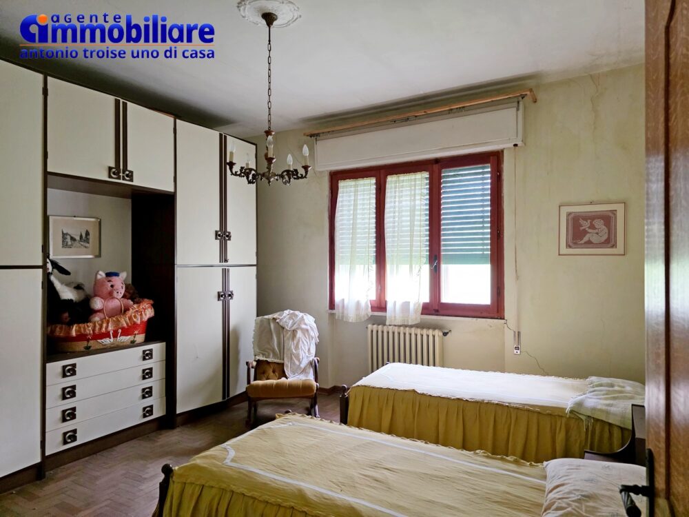 pistoia-cireglio-vendesi-villa-bifamiliare-terreno-appartamenti 17