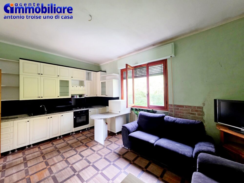 pistoia-cireglio-vendesi-villa-bifamiliare-terreno-appartamenti 30