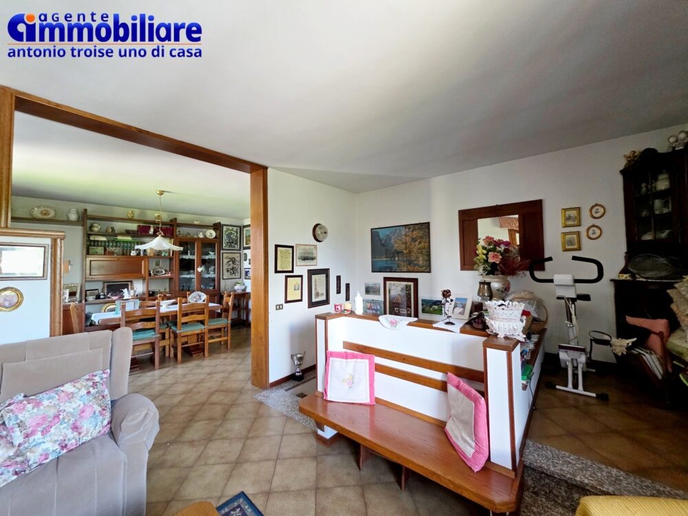 pistoia-vendesi-bifamiliare-garage-giardino 31
