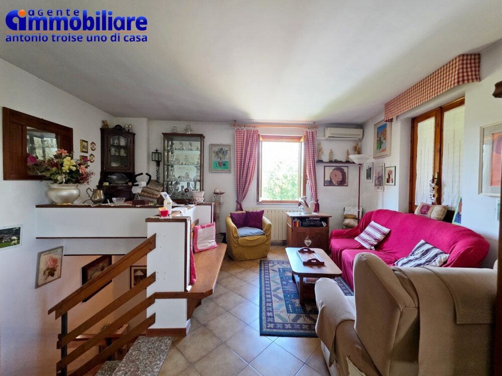 pistoia-vendesi-bifamiliare-garage-giardino 32