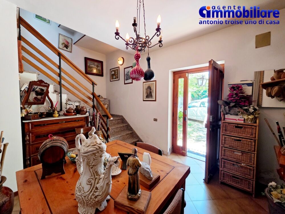 pistoia-vendesi-bifamiliare-garage-giardino 37
